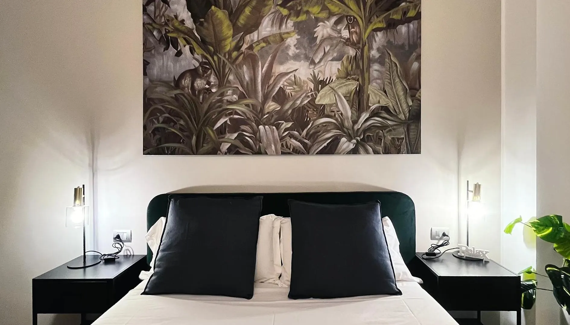 Central Charm Apartment Milan 0*,  Italy